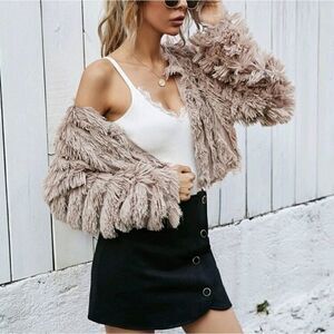 🎉HP🎉 Open Front Fuzzy Crop Coat
